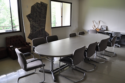 meeting.jpg